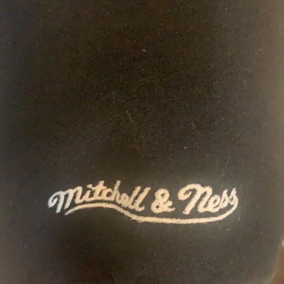 Chicago Crewneck - Picture 5 of 5